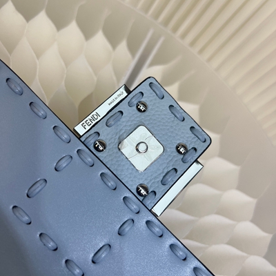 フェンディバッグ素材ディテール